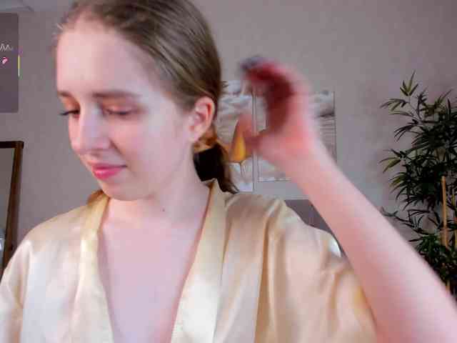 Camilla-Kelly webcam