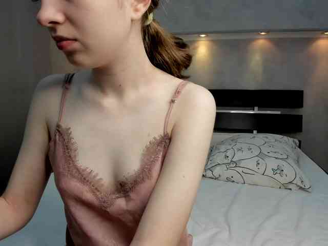 Camilla-Kelly Live Webcam on BongaCams