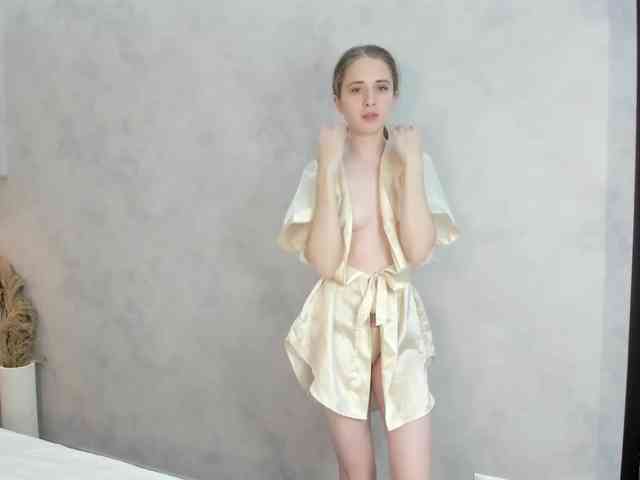 Camilla-Kelly webcam