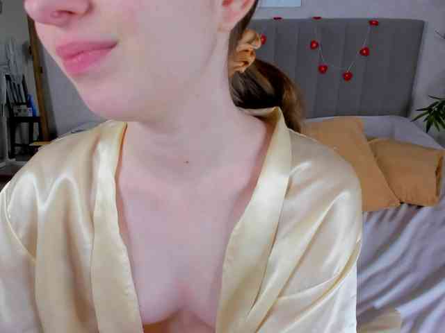 Camilla-Kelly webcam