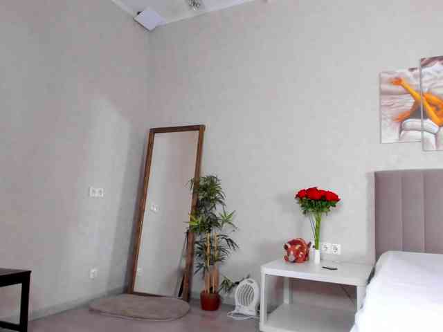 Camilla-Kelly webcam