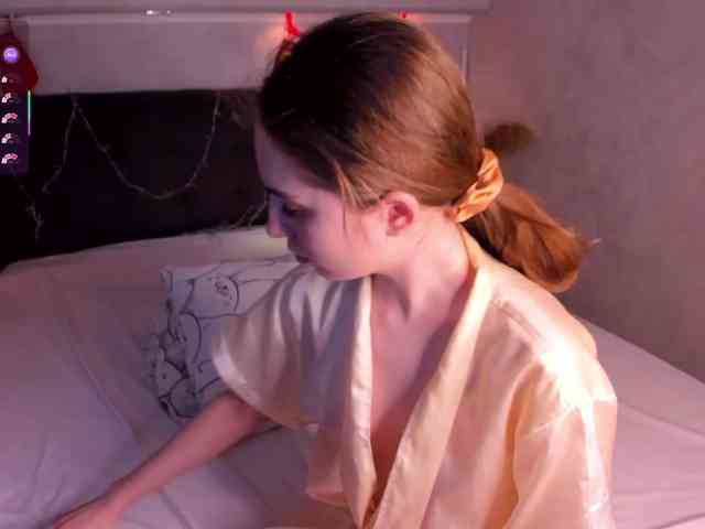 Camilla-Kelly webcam