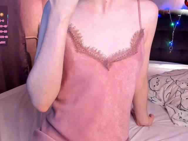 Camilla-Kelly webcam