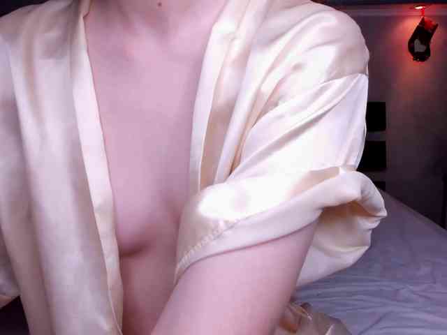 Camilla-Kelly webcam