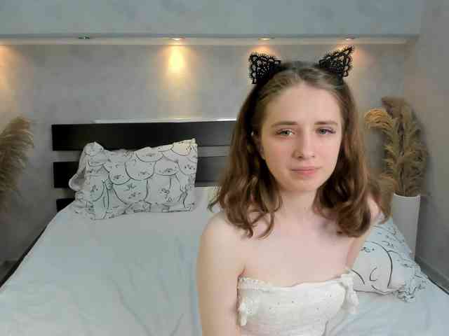 Camilla-Kelly webcam