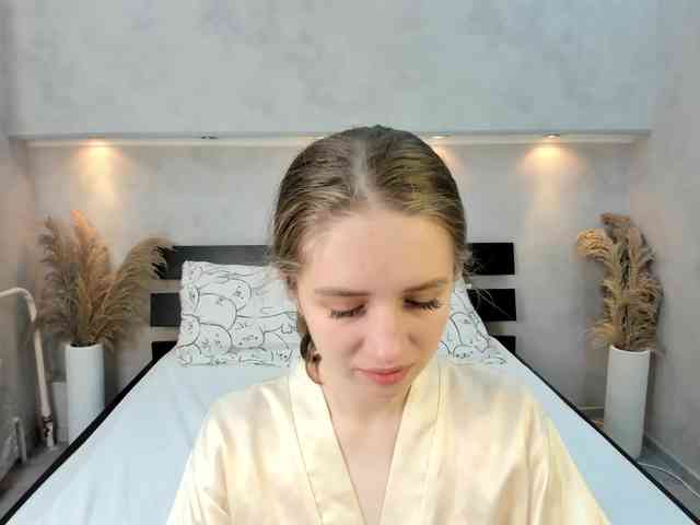 Camilla-Kelly webcam