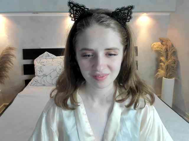 Camilla-Kelly webcam