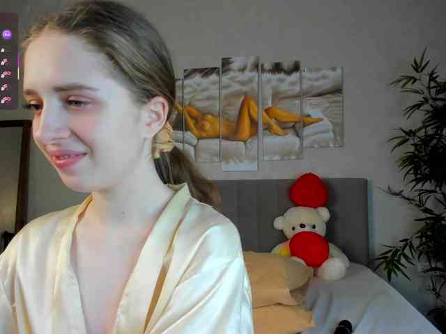 Camilla-Kelly webcam