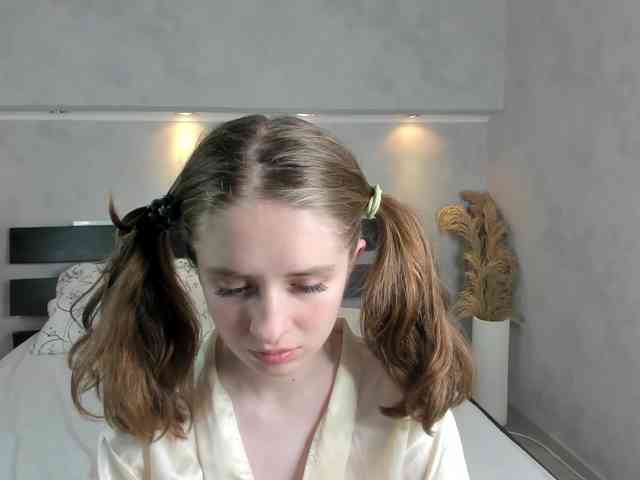 Camilla-Kelly webcam