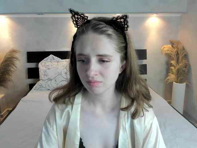 Camilla-Kelly webcam