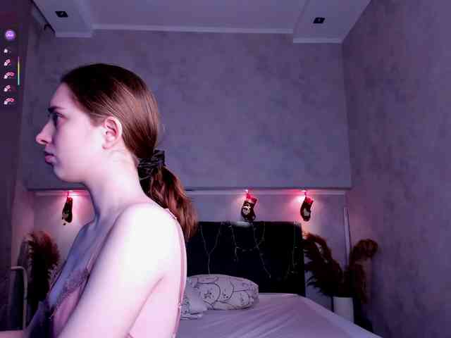 Camilla-Kelly webcam