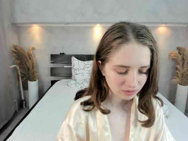 Camilla-Kelly webcam