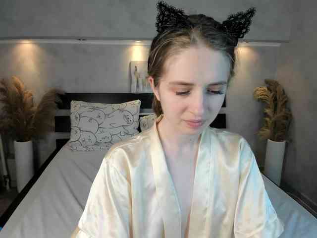 Camilla-Kelly webcam