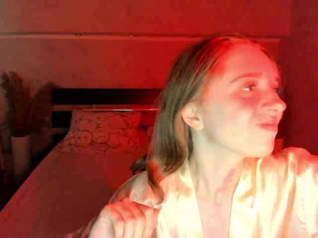 Camilla-Kelly webcam