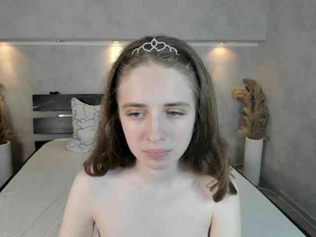 Camilla-Kelly webcam