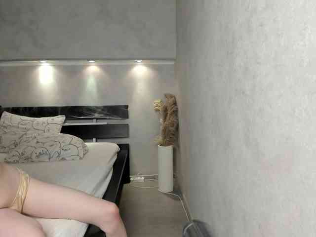 Camilla-Kelly webcam