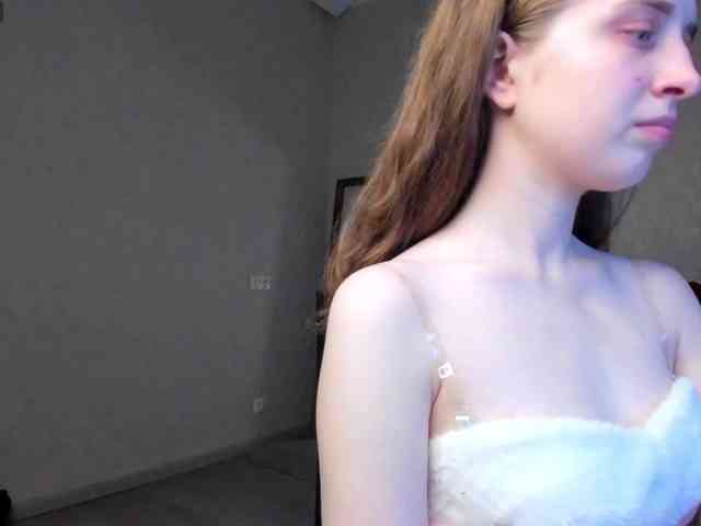 Camilla-Kelly webcam