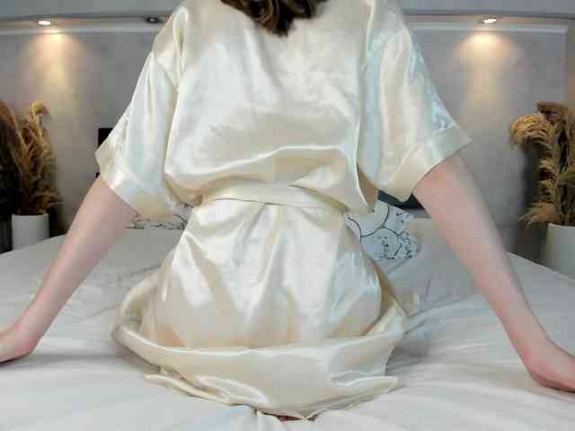 Camilla-Kelly webcam