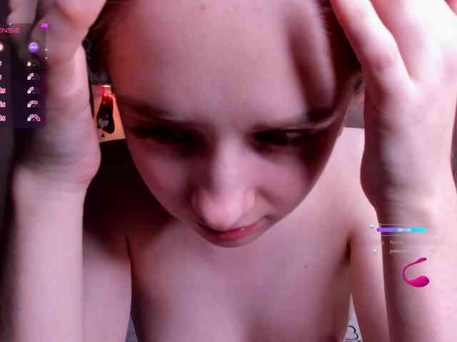 Camilla-Kelly webcam