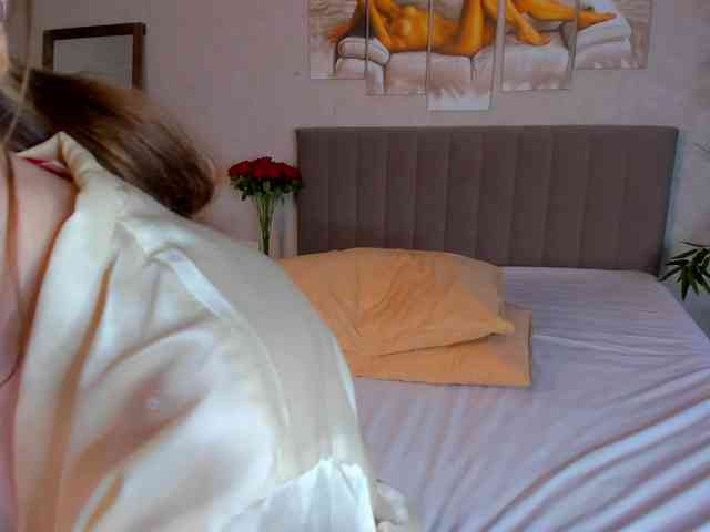 Camilla-Kelly webcam