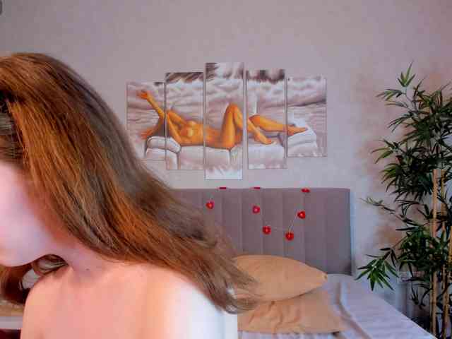 Camilla-Kelly webcam