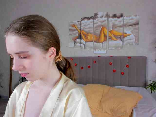 Camilla-Kelly webcam