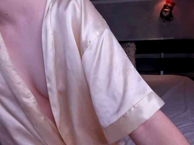 Camilla-Kelly webcam