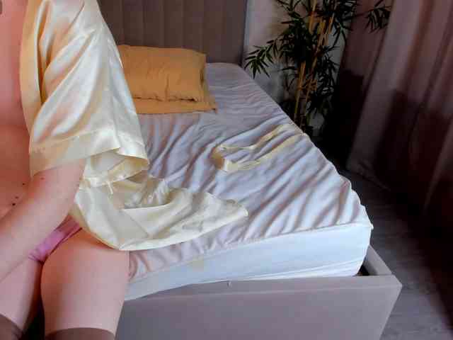 Camilla-Kelly webcam