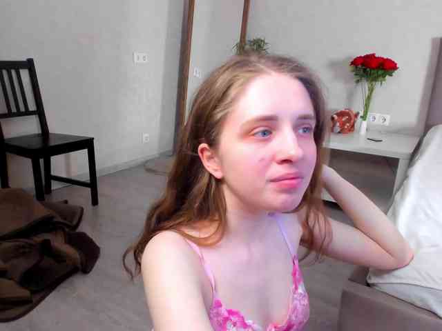 Camilla-Kelly webcam