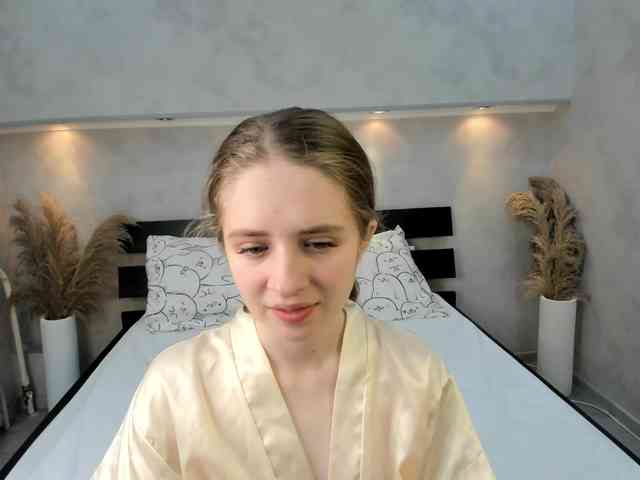 Camilla-Kelly Live Webcam on BongaCams