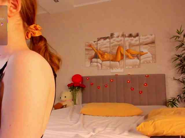 Camilla-Kelly webcam