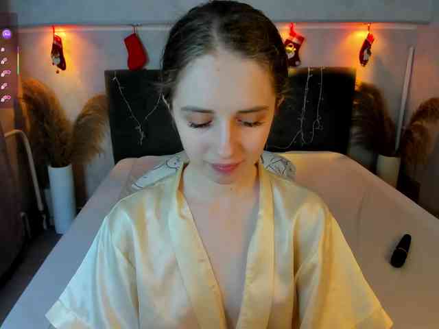 Camilla-Kelly webcam