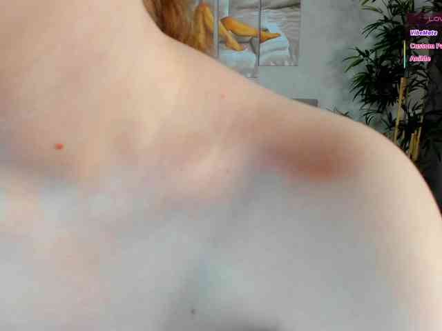 Camilla-Kelly webcam