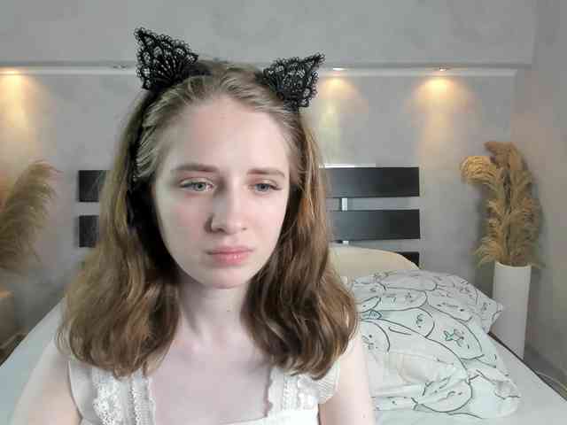 Camilla-Kelly webcam