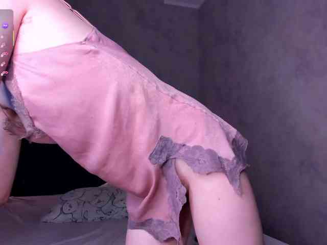 Camilla-Kelly webcam