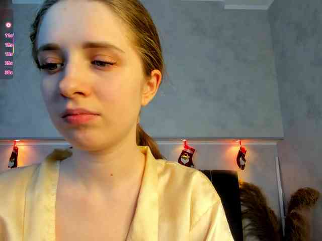 Camilla-Kelly webcam