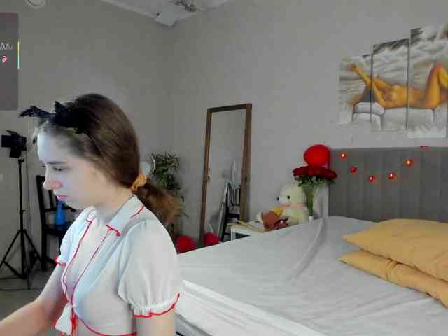 Camilla-Kelly webcam