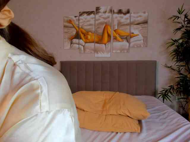 Camilla-Kelly webcam