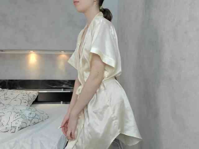 Camilla-Kelly webcam