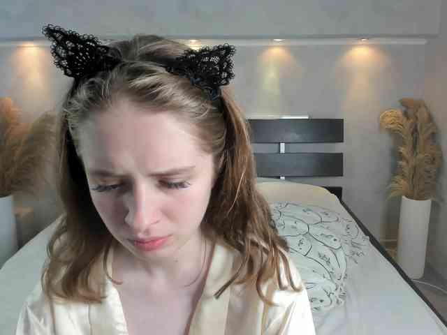 Camilla-Kelly webcam