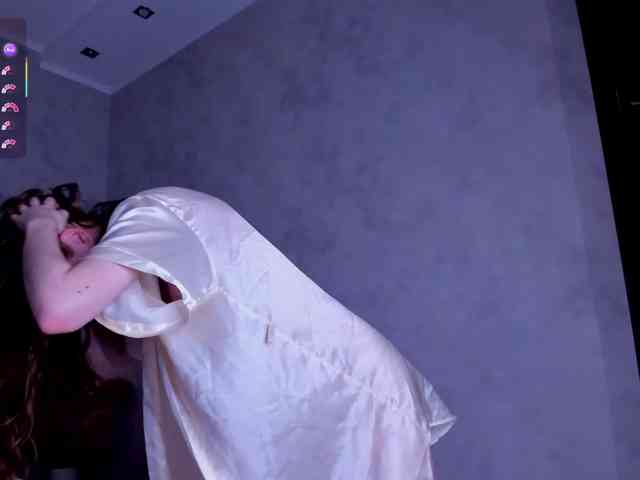 Camilla-Kelly webcam