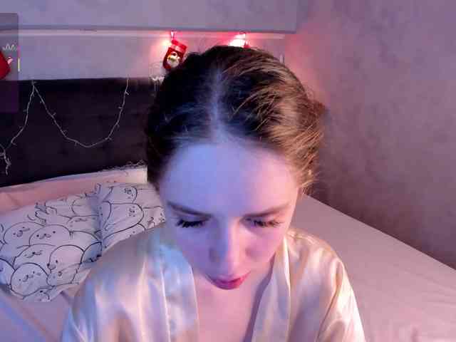 Camilla-Kelly webcam