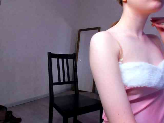 Camilla-Kelly webcam