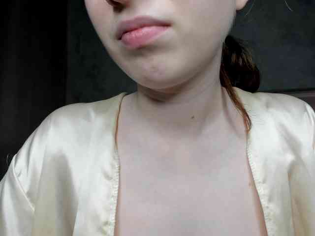 Camilla-Kelly webcam