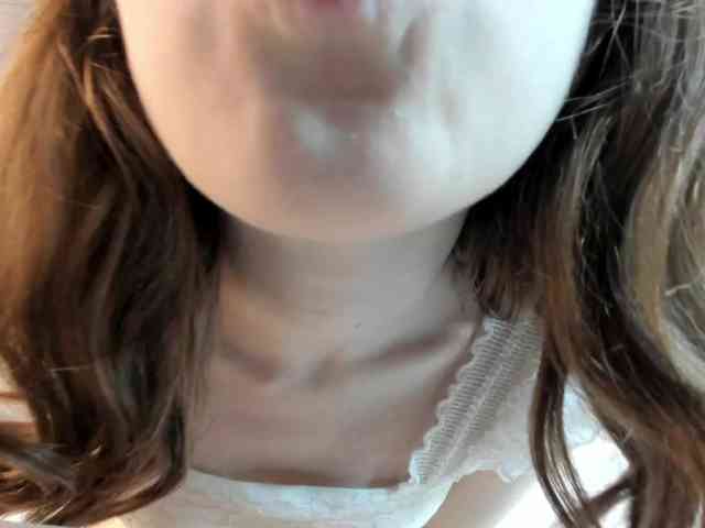 Camilla-Kelly webcam