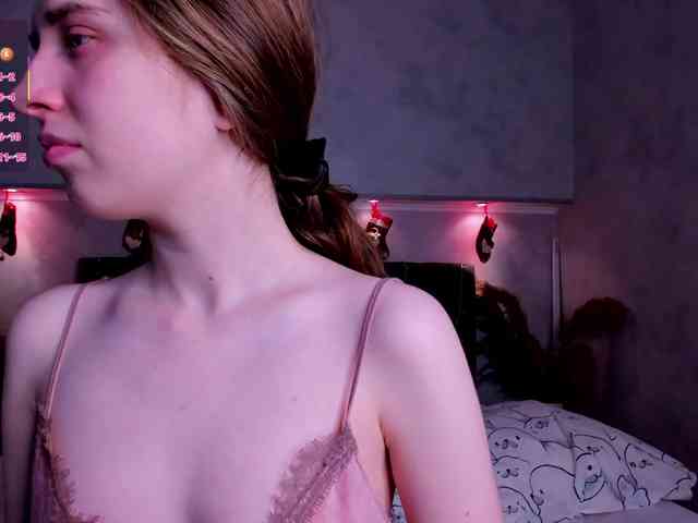 Camilla-Kelly webcam