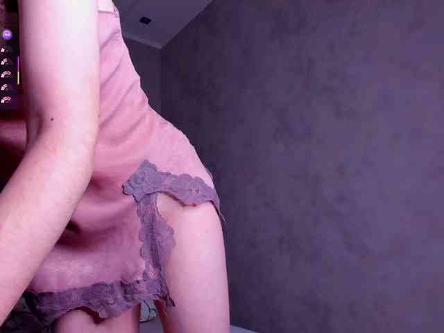 Camilla-Kelly webcam