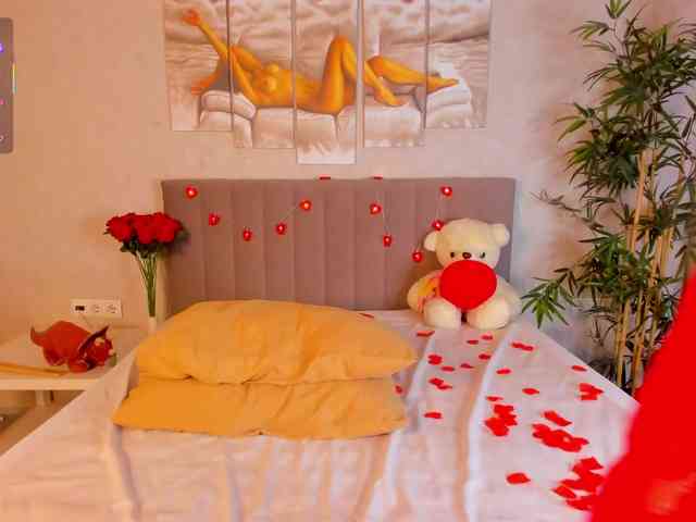 Camilla-Kelly webcam