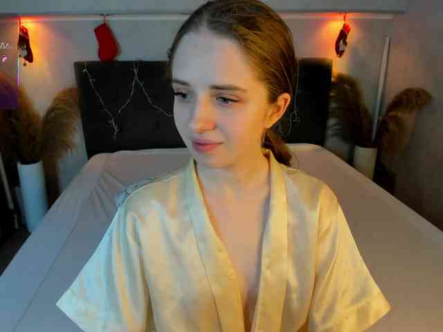 Camilla-Kelly webcam