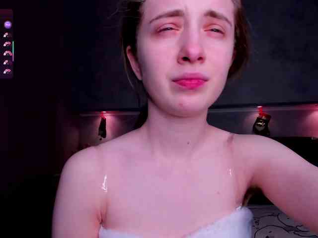 Camilla-Kelly webcam